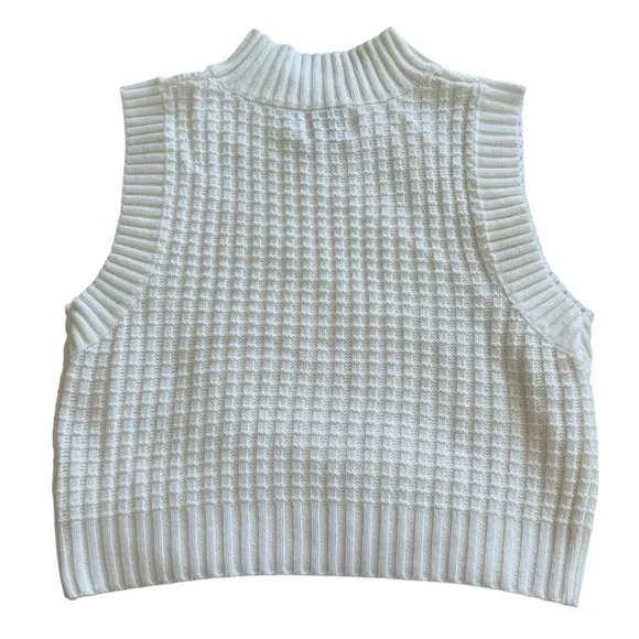 Princess Polly cream Sweater vest size medium - Picture 2 of 5